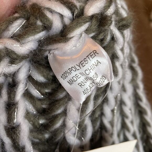 ❤️NWT Twig & Arrow Circle Scarf❤️ - Picture 5 of 5